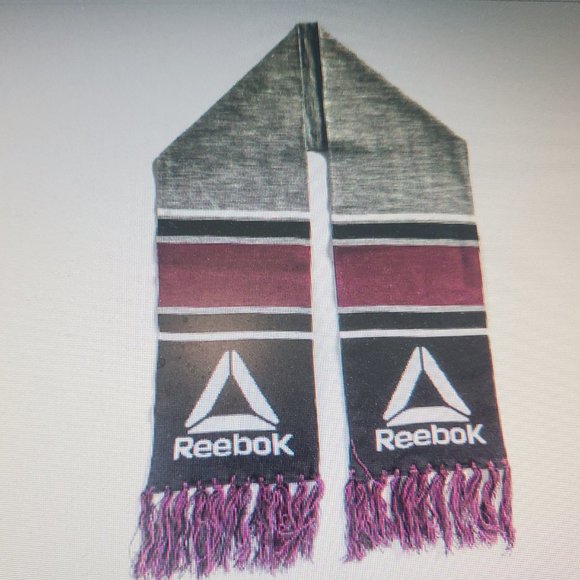 Reebock Logo winter bundle of 3 - scarf, hat & gloves - Picture 8 of 11